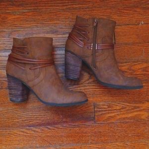 Madden Girl Darla Tan Strappy Ankle Booties 3" Heel Inner Zippers